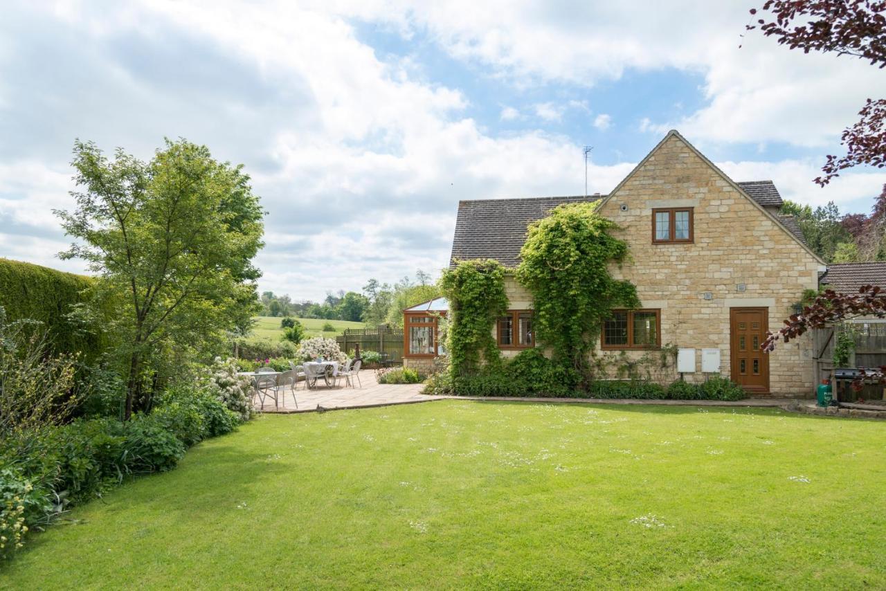 9 Top-Rated Villa Hotels In The Cotswolds To Book Now
