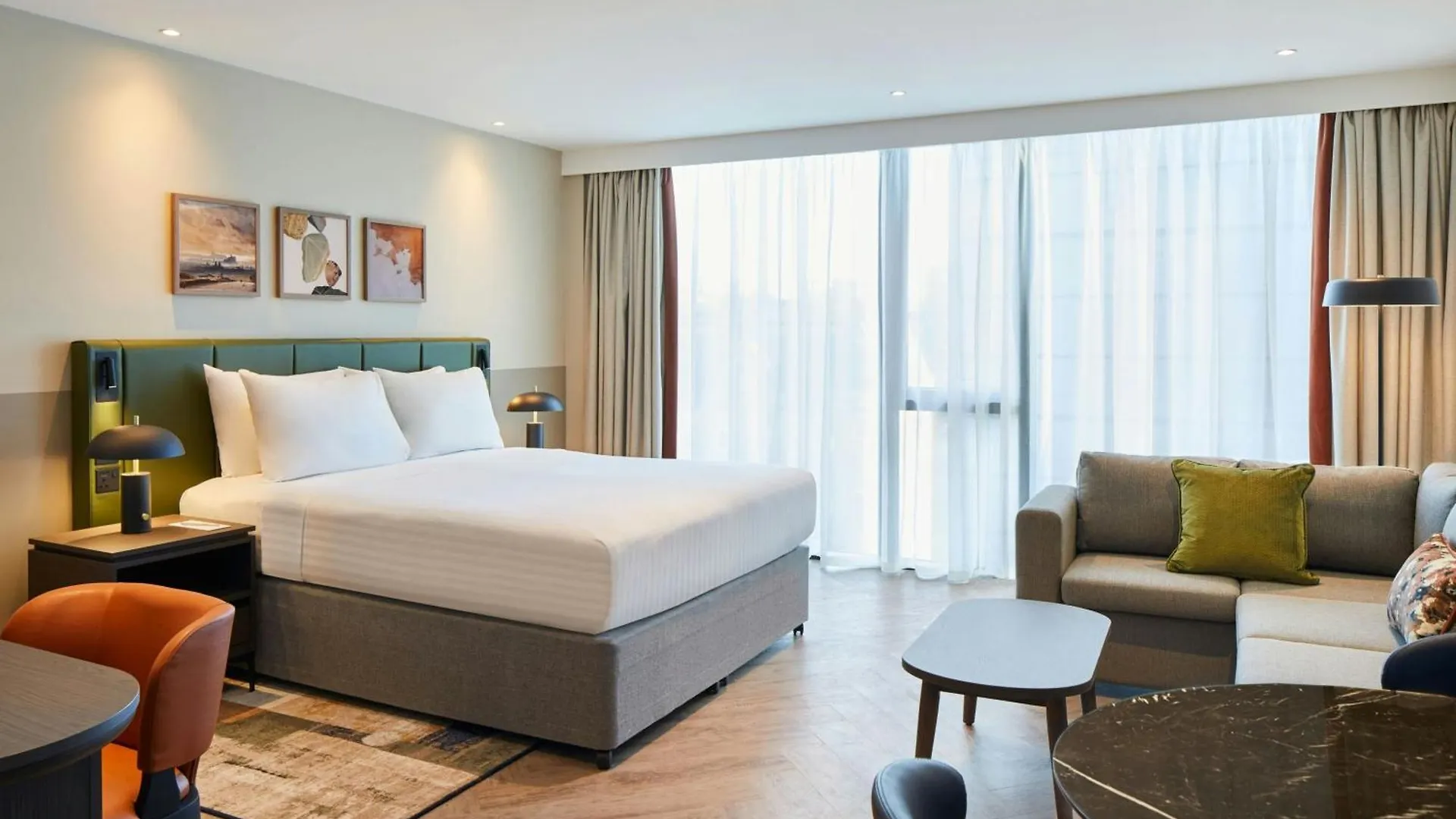 Where to Stay in West End Edinburgh: 4 Best 4-Star Hotels