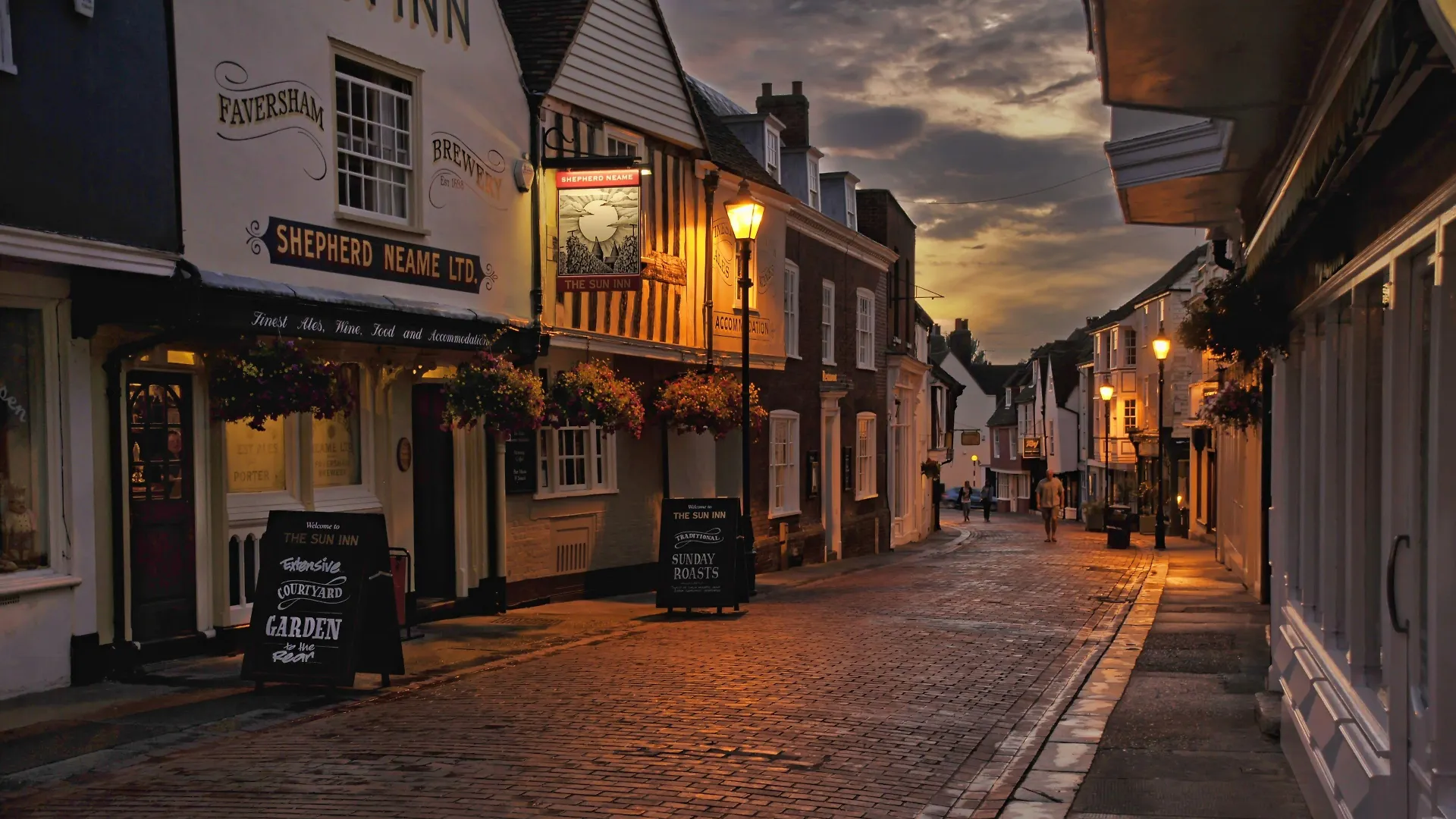 Staying Near Chart Gunpowder Mills: 4 Family Hotels Compared