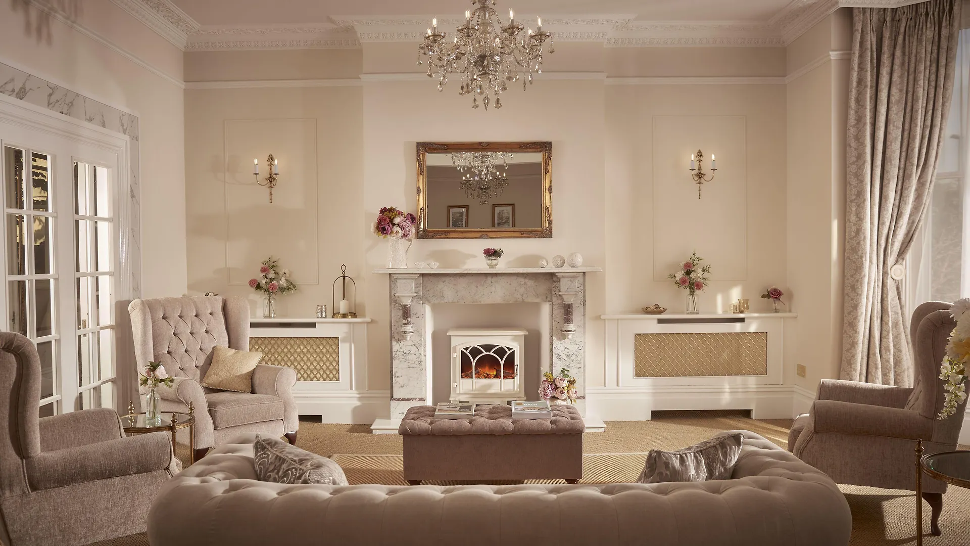 4 Romantic Hotels for Couples in the Cotswolds